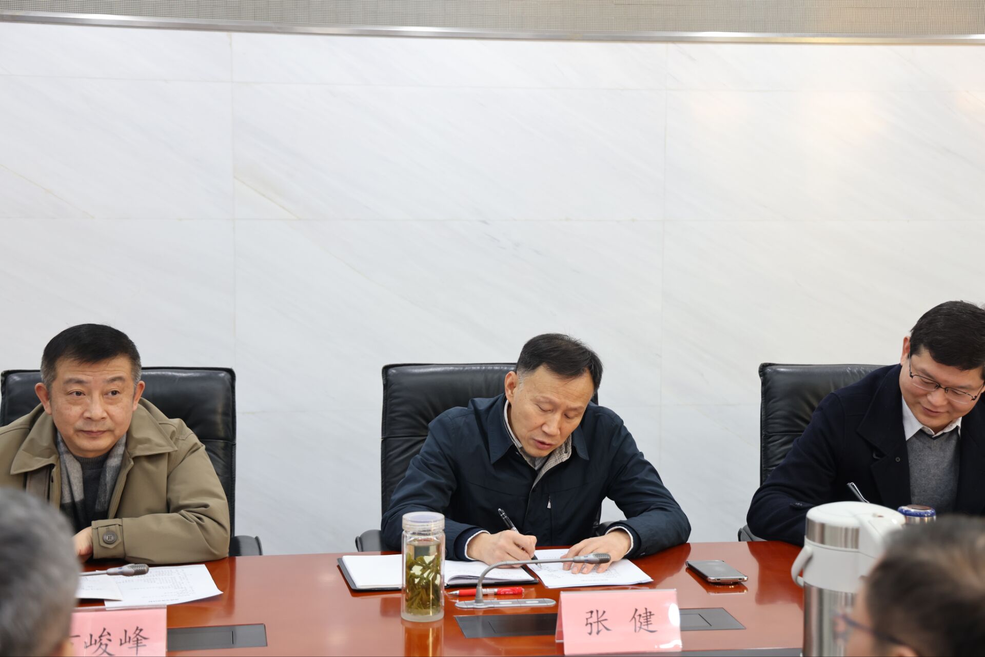 无码人妻精品一区二区三区蜜臀